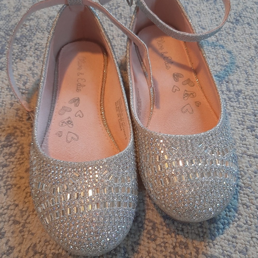 Olive & Eddie Shimmer Flat